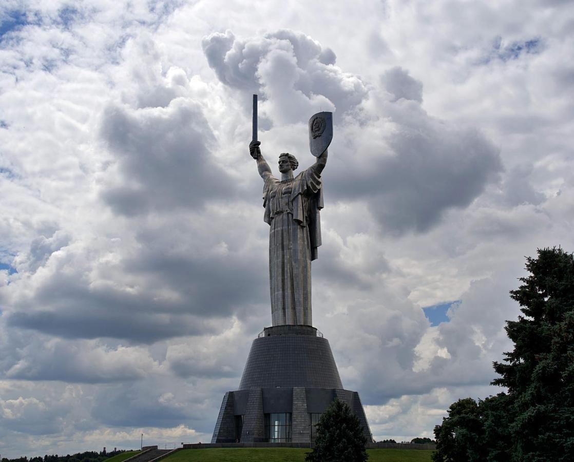 Great View Apartaments Near Lavra Kiev Exterior foto